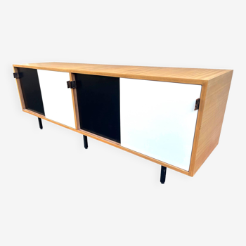 Florence Knoll sideboard for Knoll with 4 sliding doors