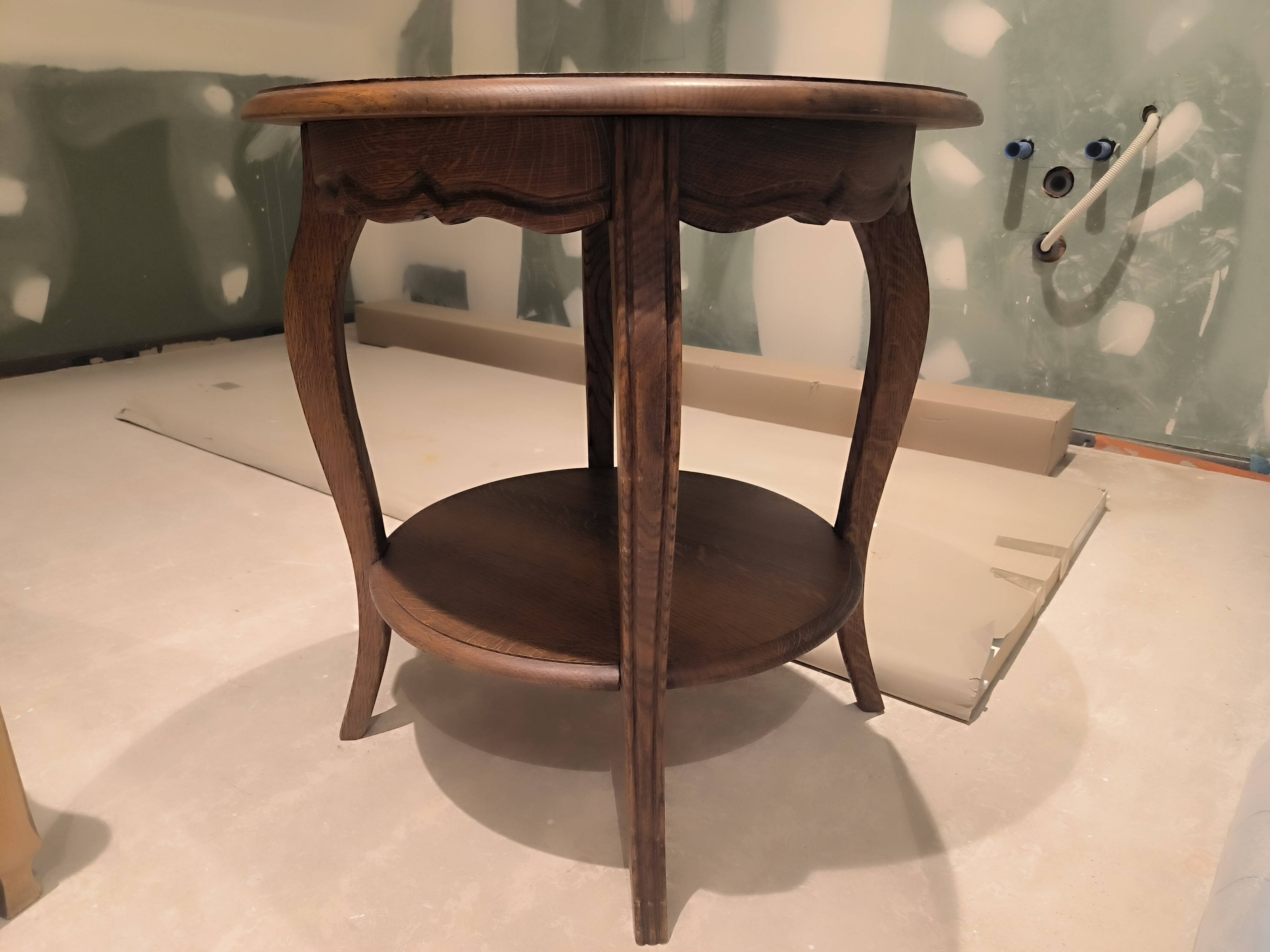 Side table/ round table
