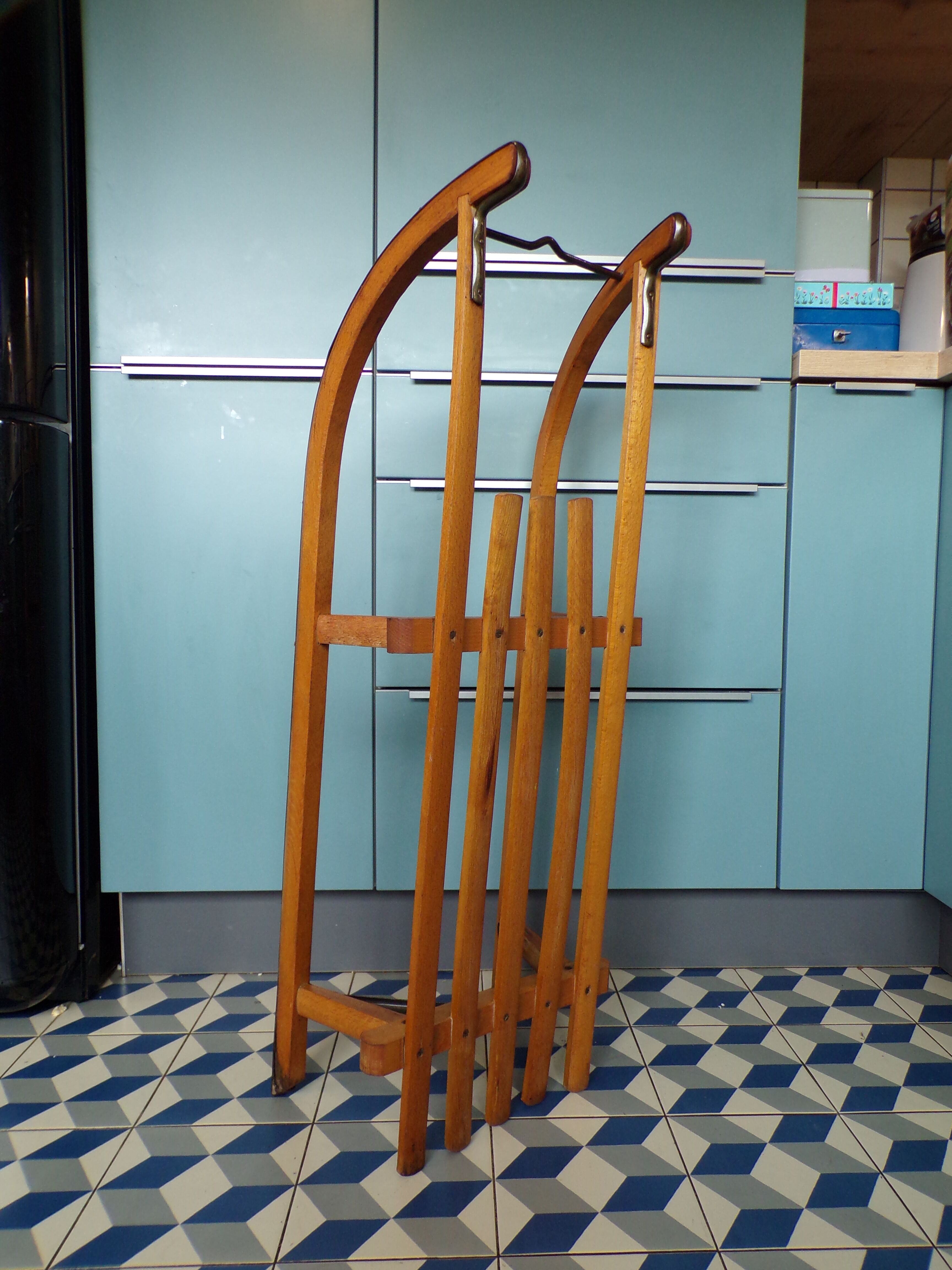 Old wooden toboggan 100 cm