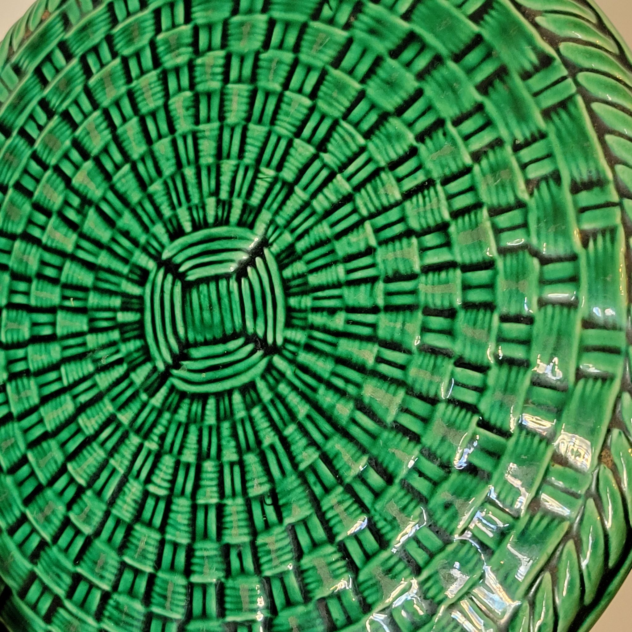 Vintage ceramic braided model tablecloth