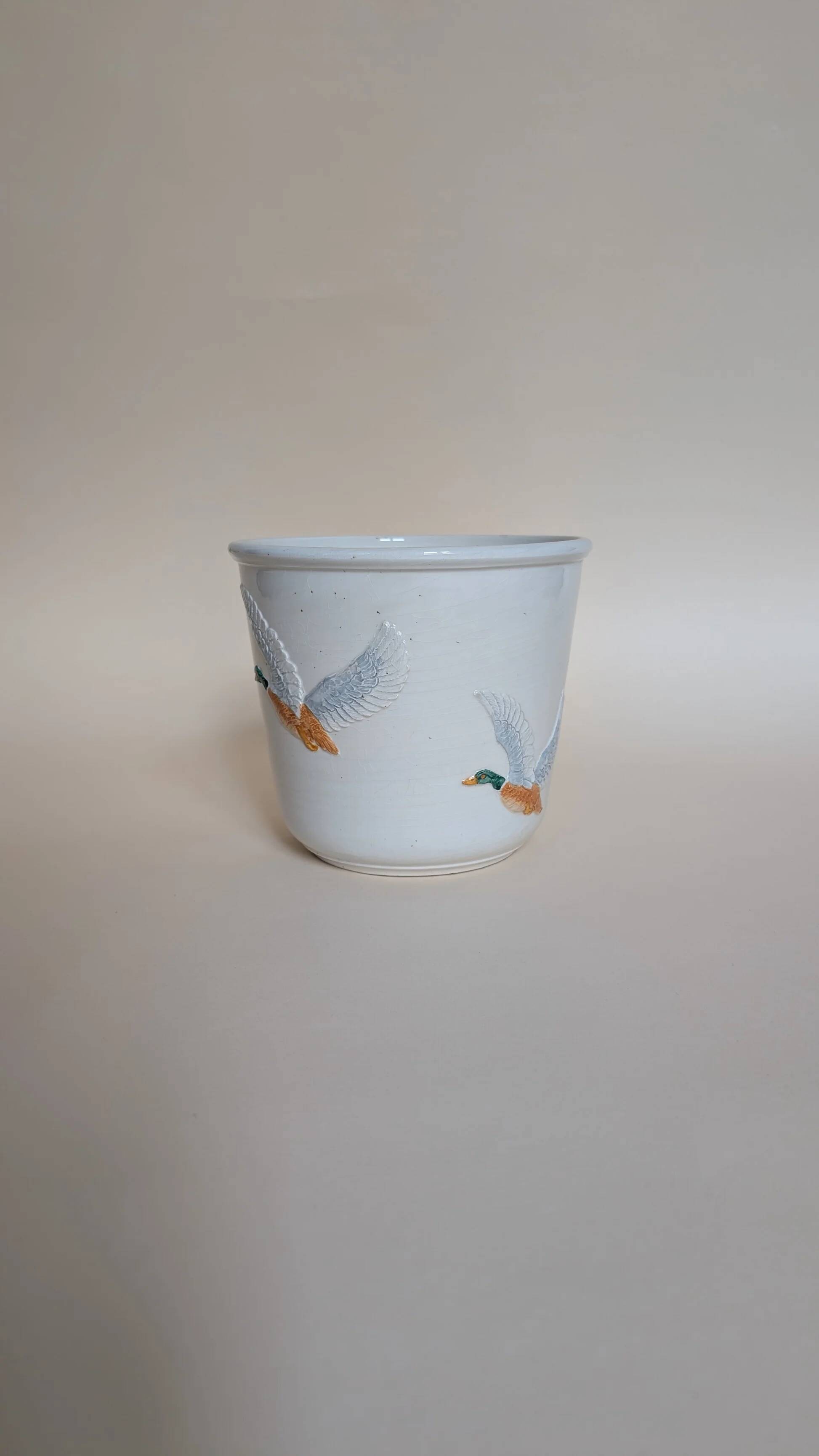 Duck cache pot