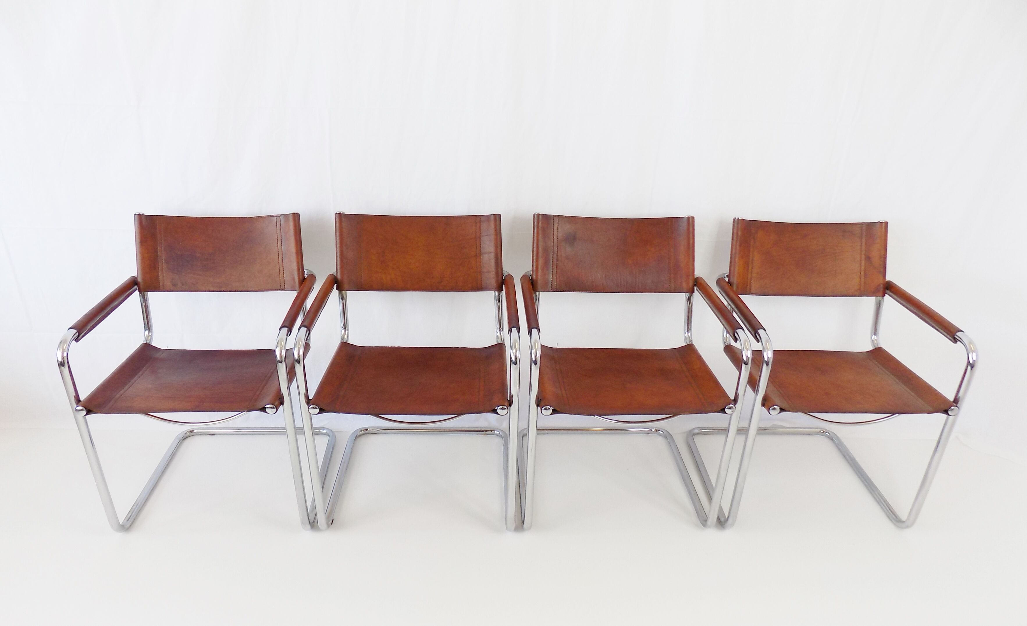 Matteo Grassi MG5 set of 4 leather cantilever chairs
