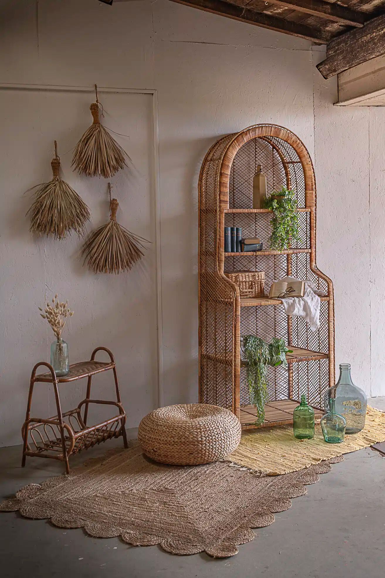 "Paloma" rattan shelf