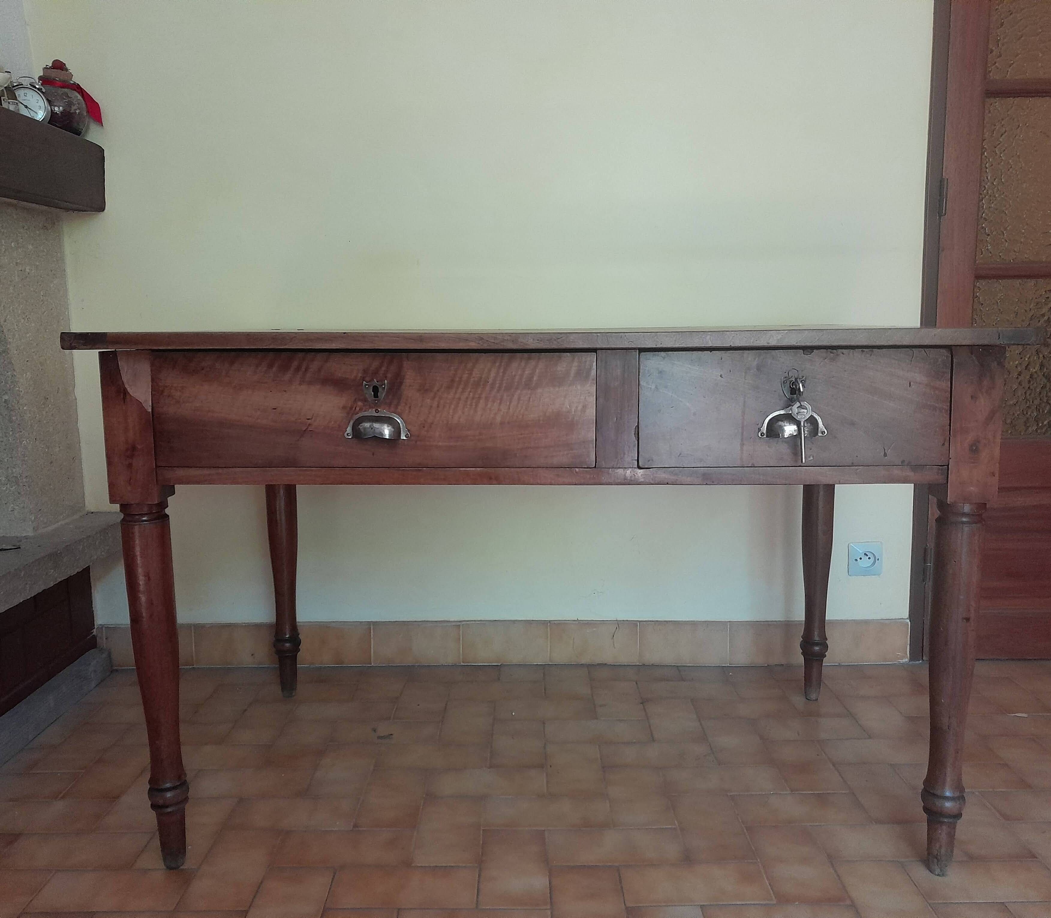 Bureau bois massif style Louis Philippe