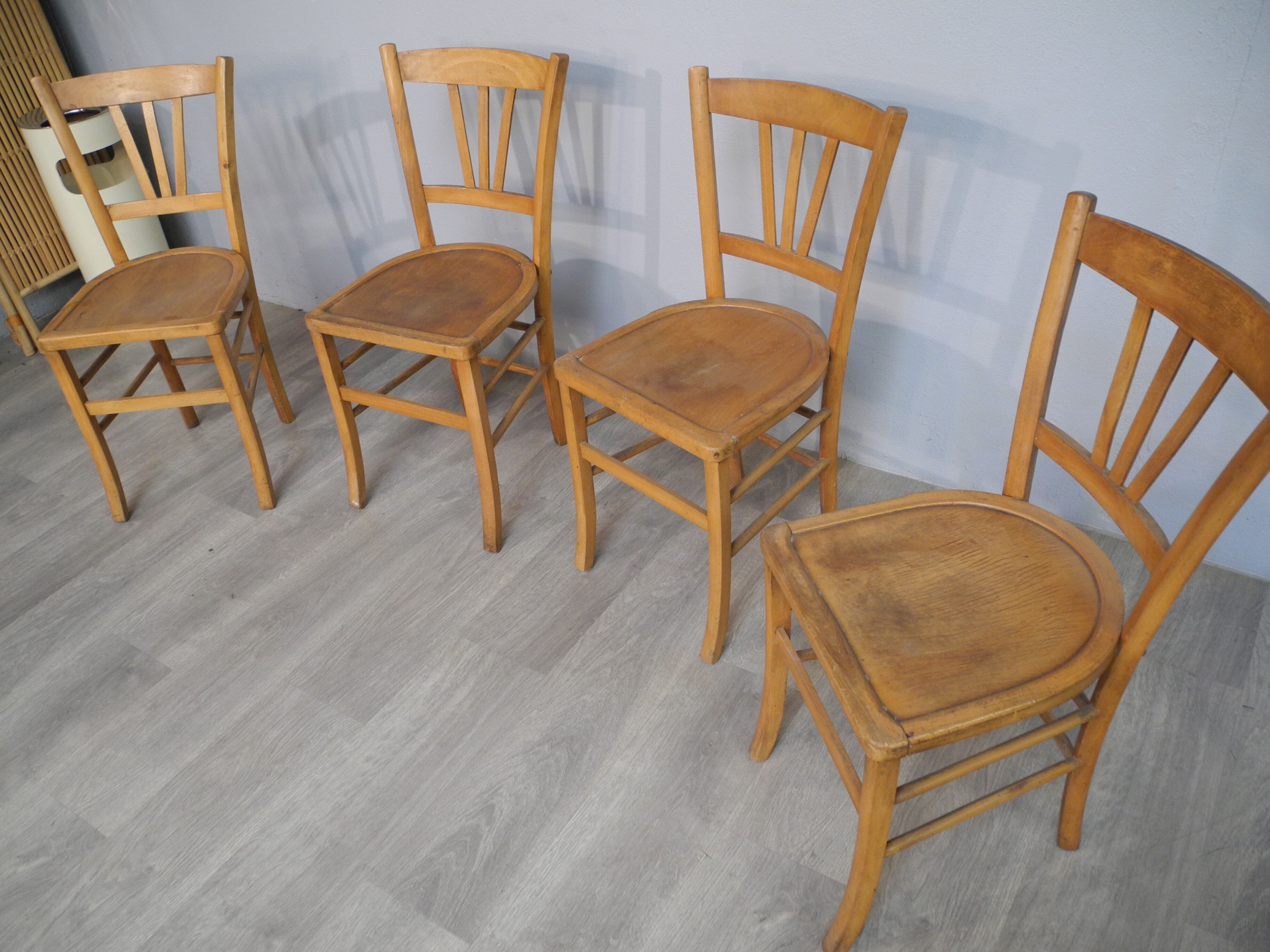 Lot of 4 vintage bistro chairs