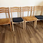 Set of 4 ribbed fabric chairs