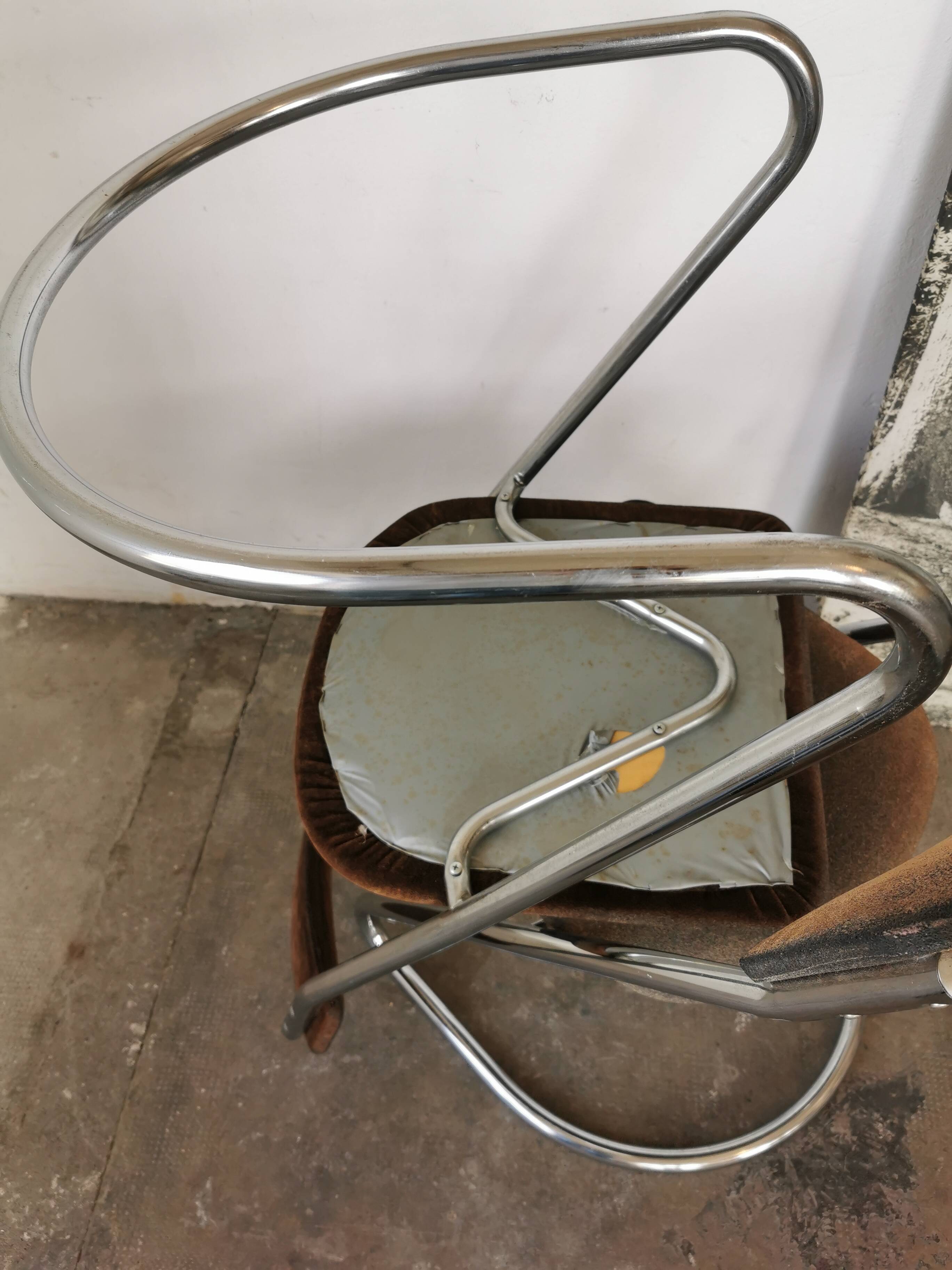 Pair of 1970 cantilever chairs, chrome