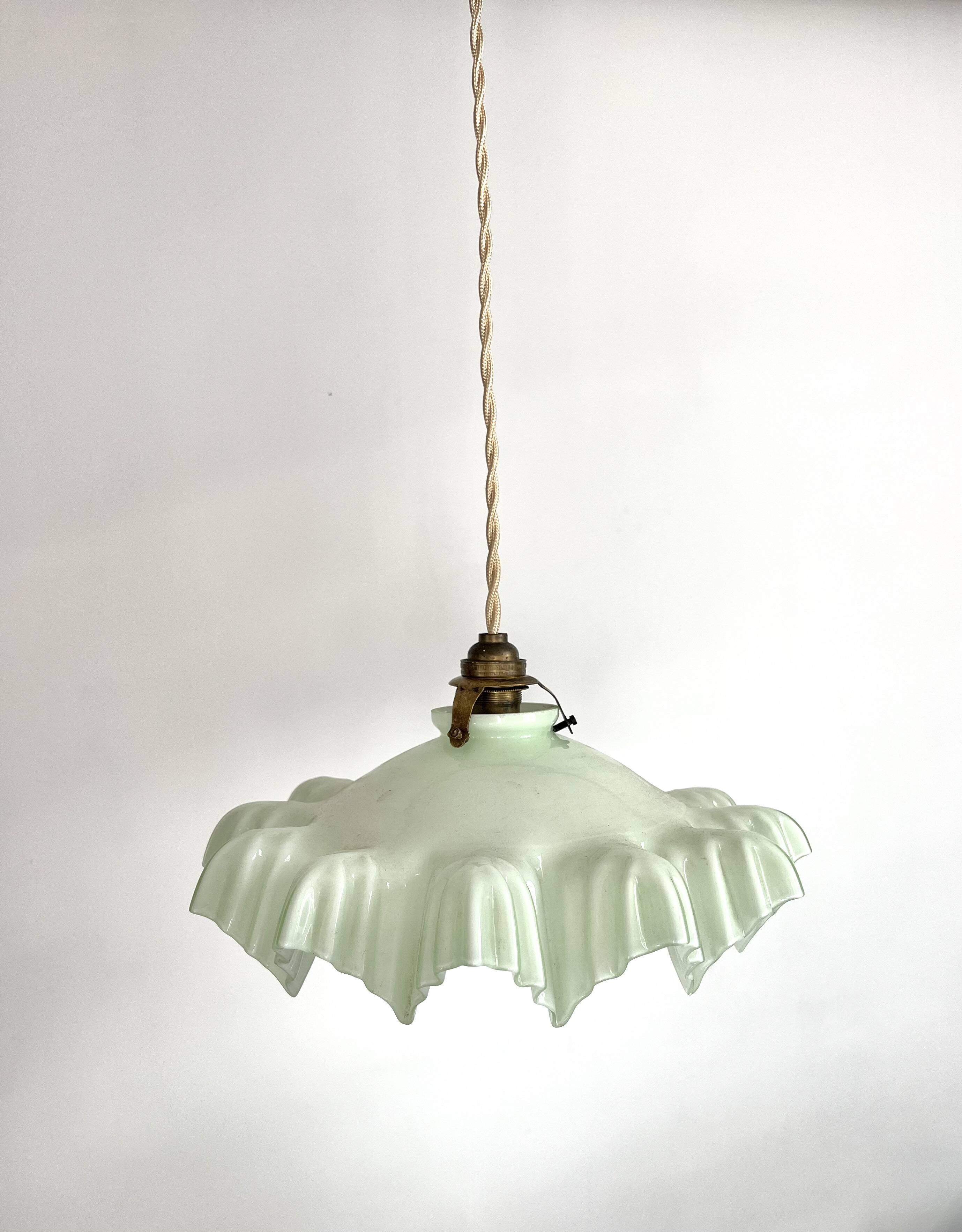 Opaline tray with light mint green ruffles