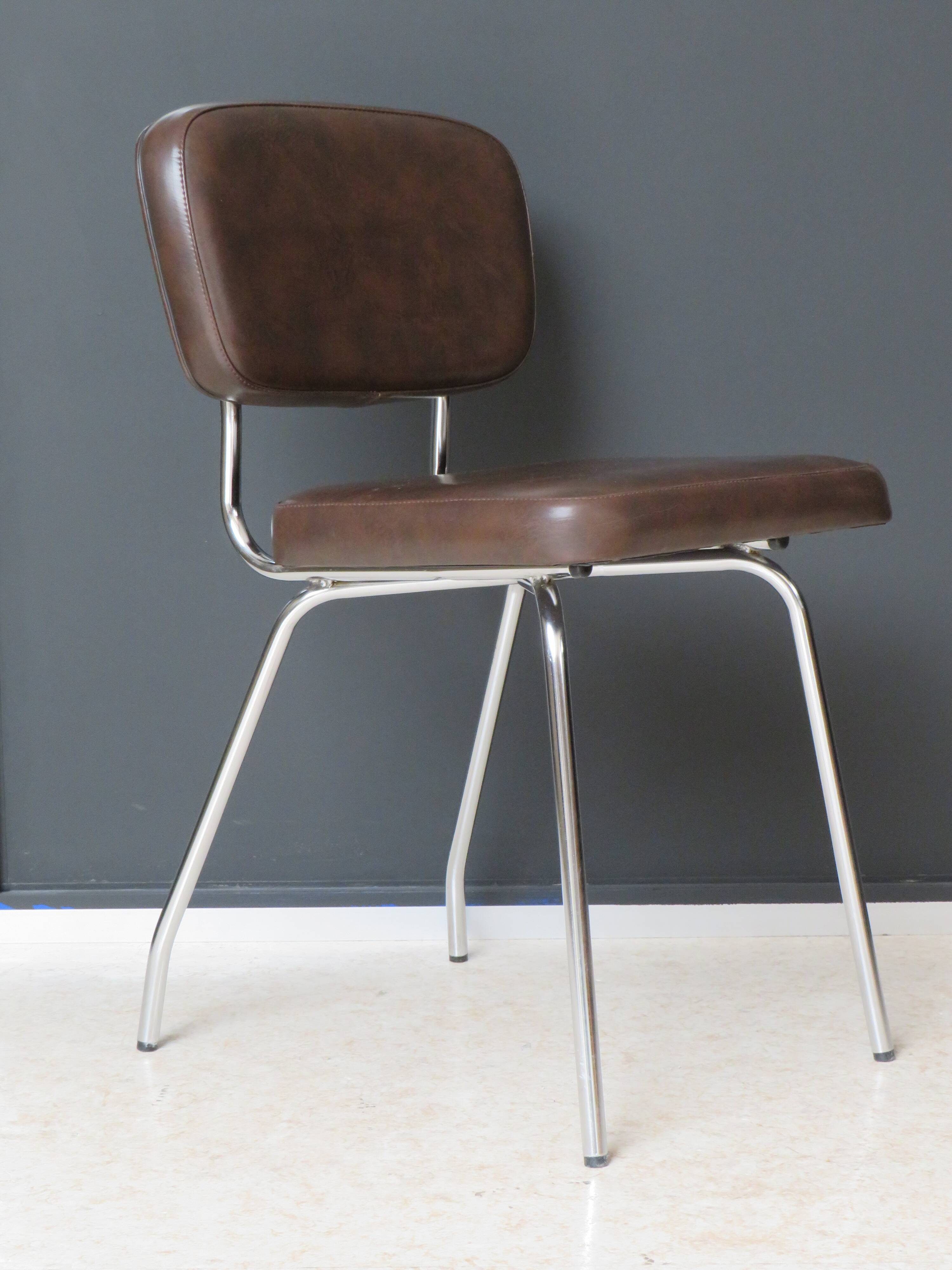 Set of 4 chairs in skaï and vintage chrome