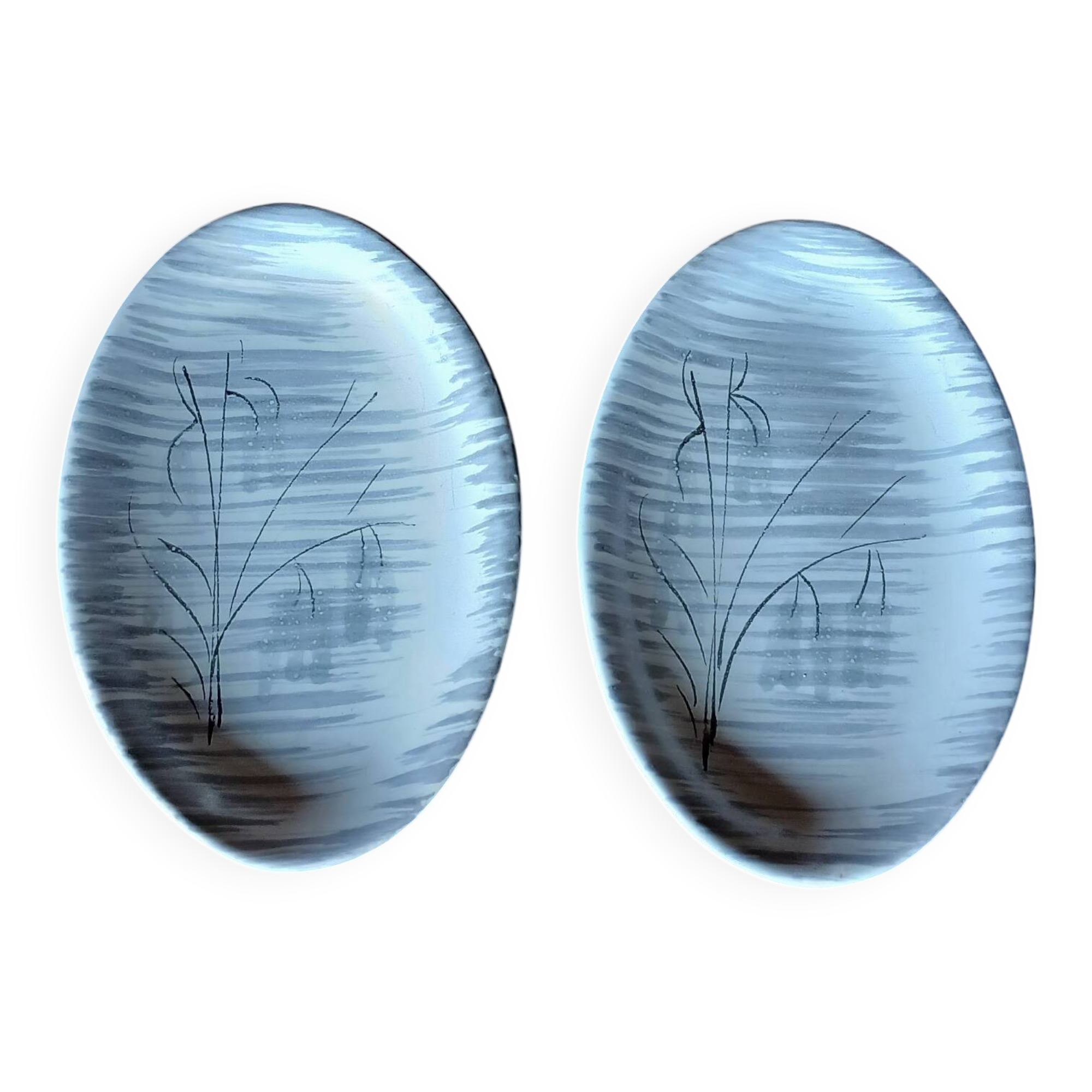 Pair of Niderviller kitten-patterned bowls