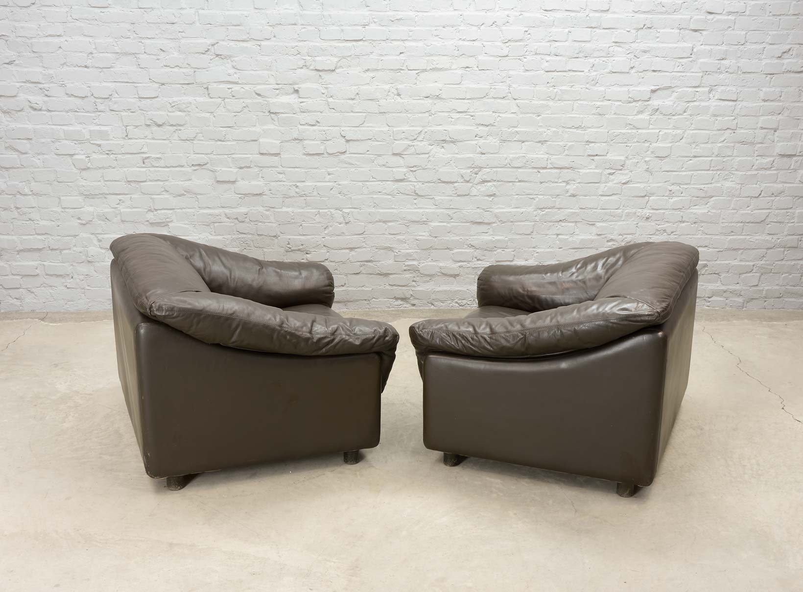 Comfortable Leolux Seal Brown Leather Lounge Chairs The Netherlands 1970s