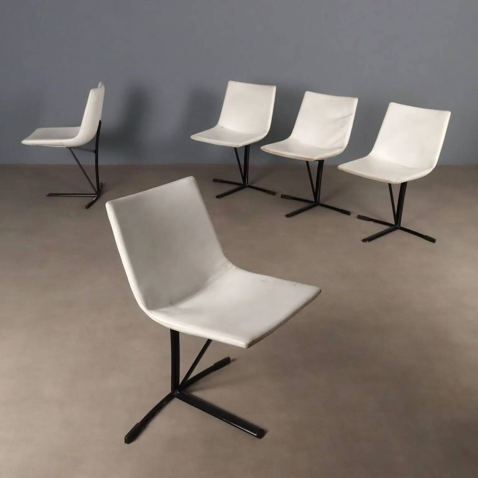 Chaises vintage Saporiti en métal et similicuir, design Italie années 1960