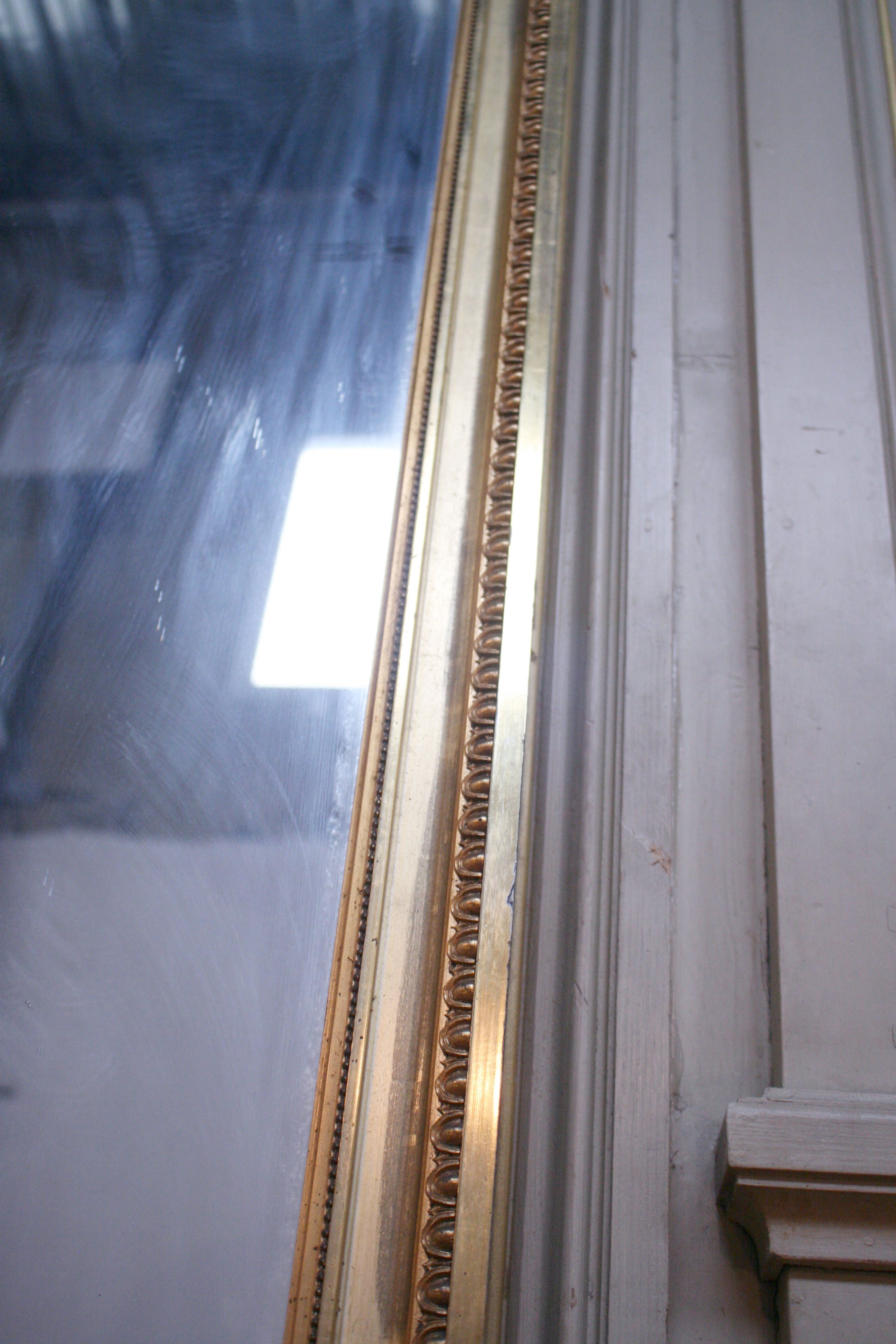 Miroir doré style Louis XVI