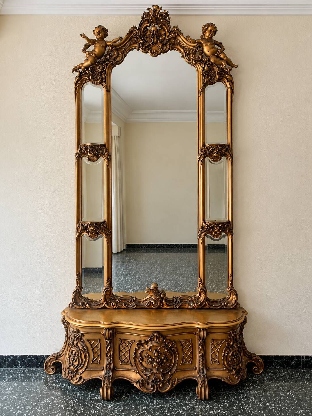 Golden Rococo-style mirror with chest