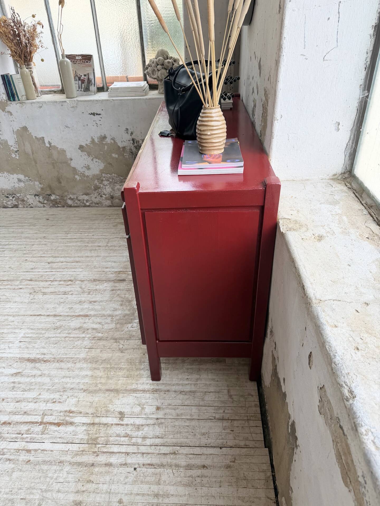 Red lacquered enfilade 1970 160cm