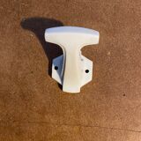 Vintage porcelain soap and patère door