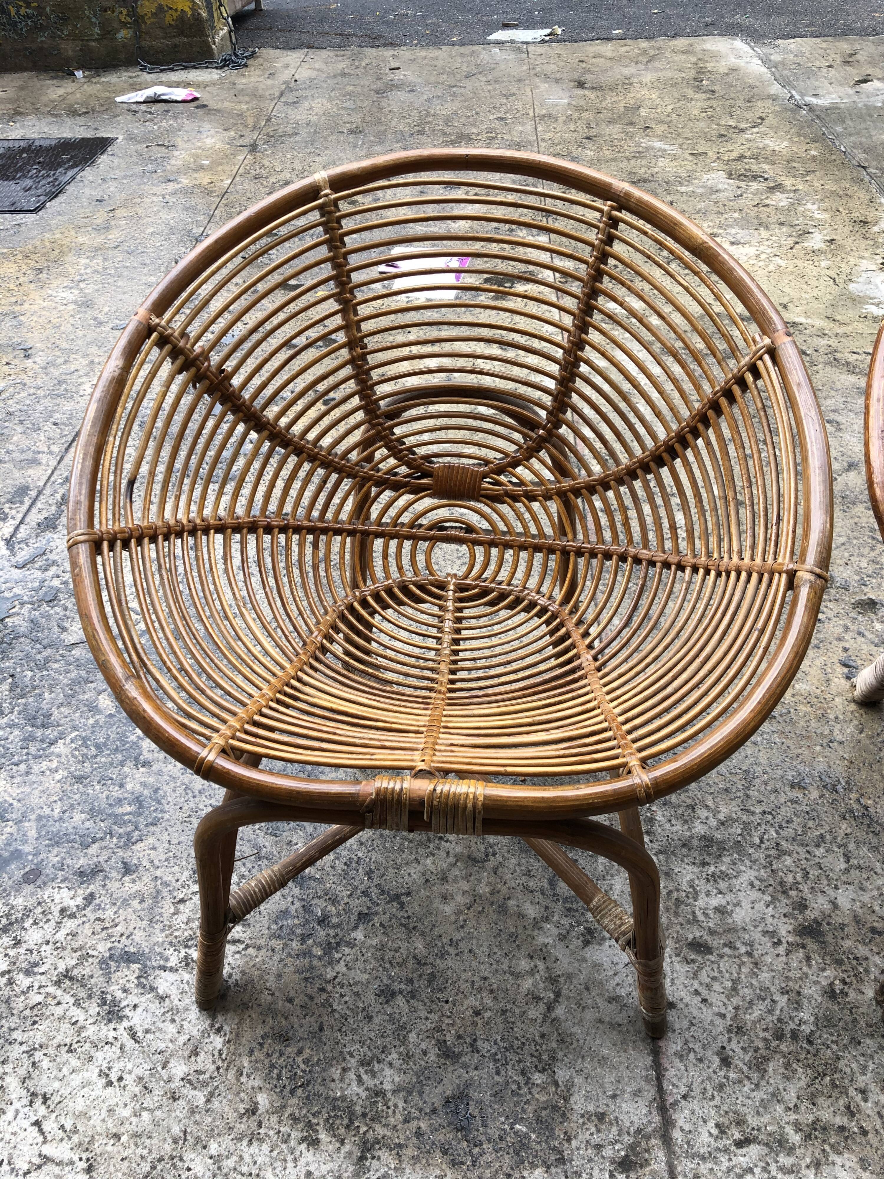 Lot of 2 baskets chairs in vintage rattan