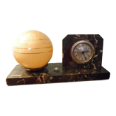 Lampe à poser avec pendule