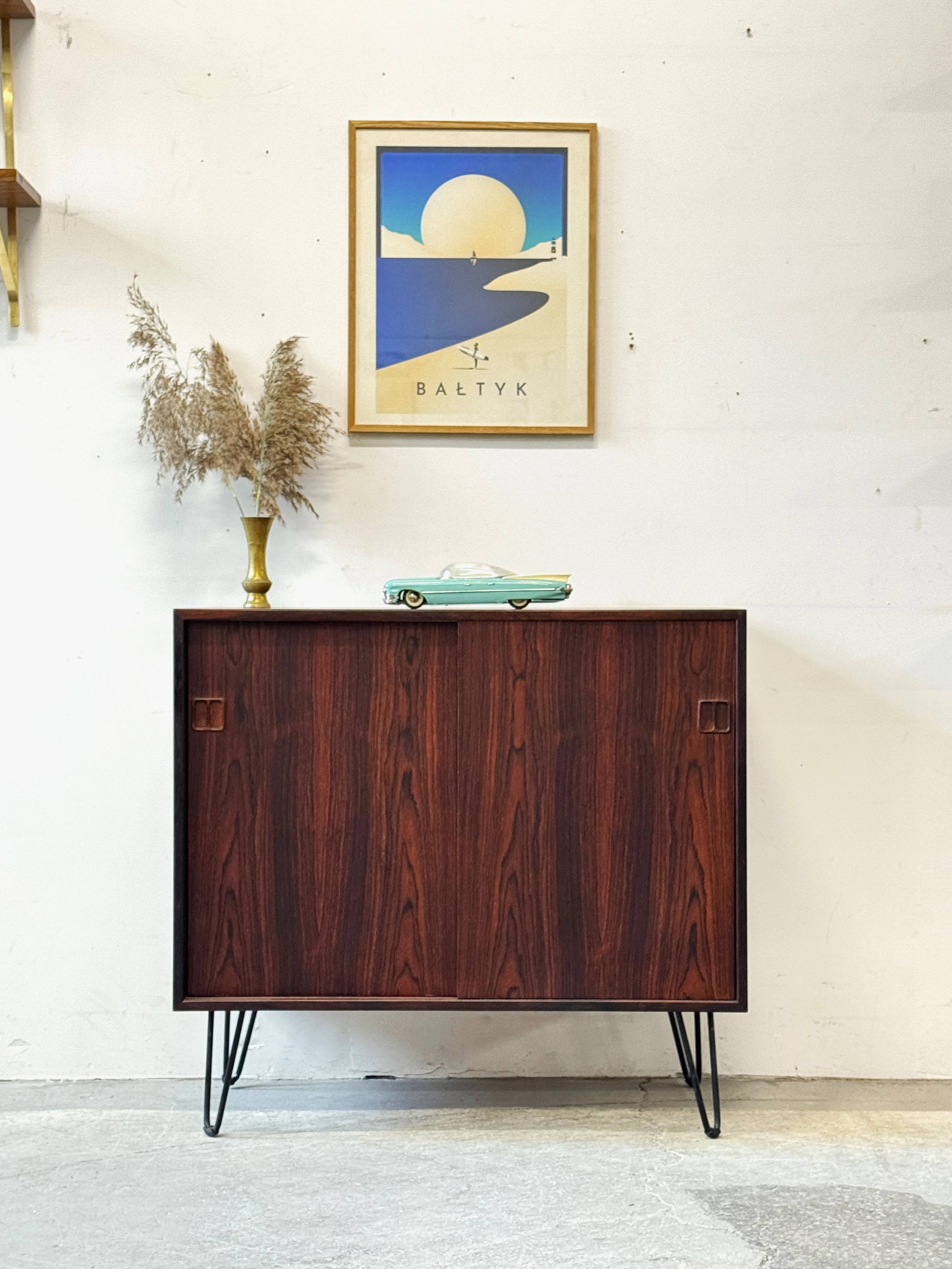 Rosewood Cabinet, Denmark 1960s/1970s, VNTG, Mid-C Modern