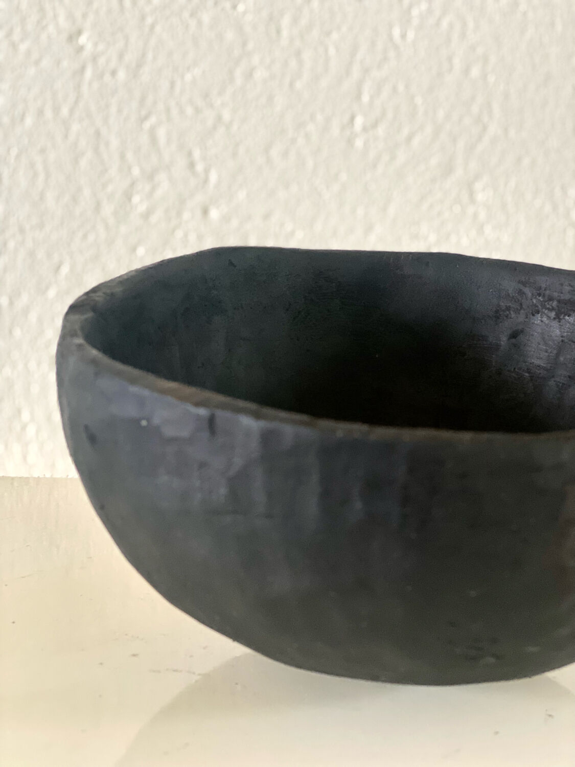 Black bowls made of néré wood