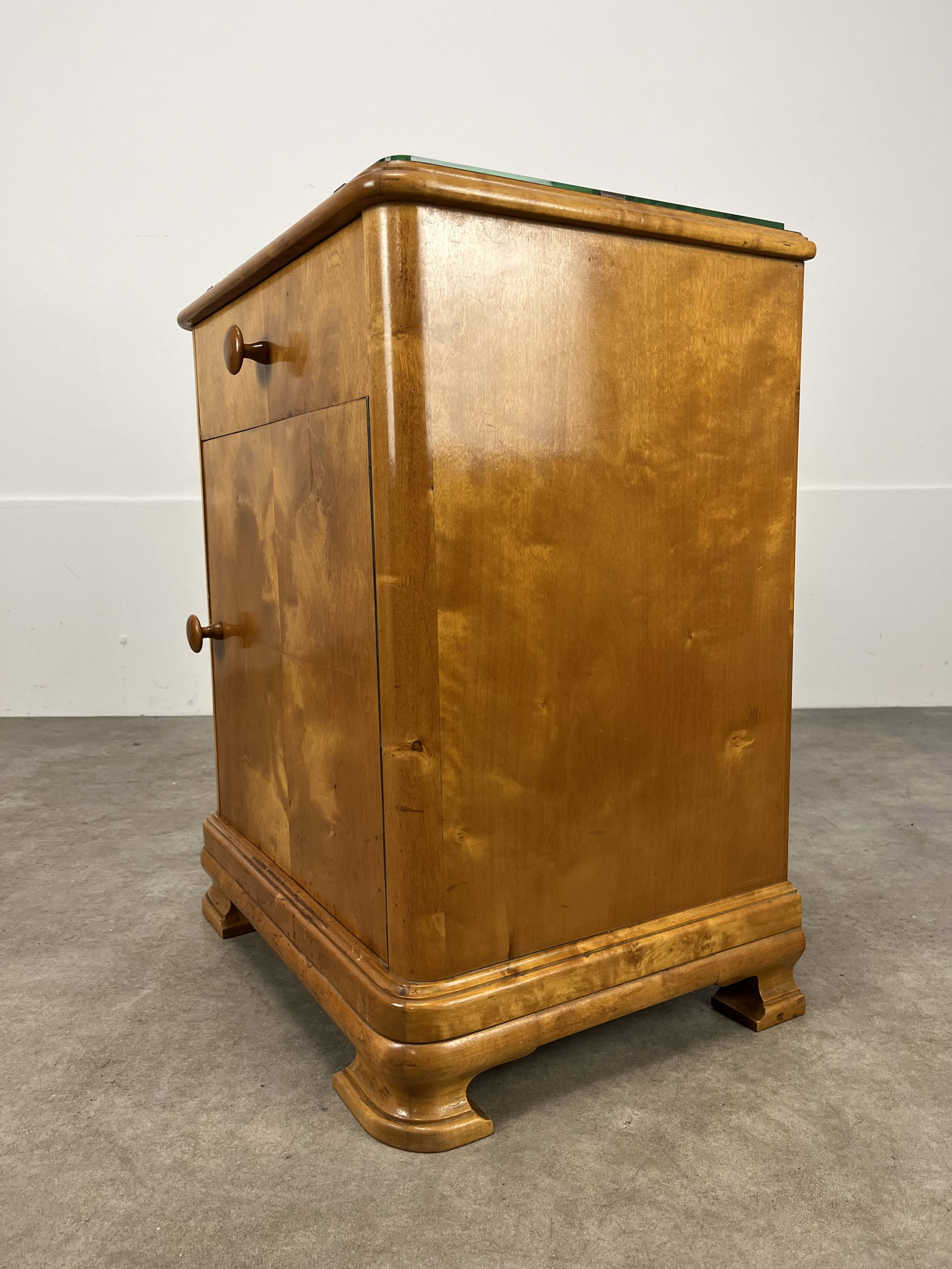 Pair of art deco burl bedside tables, 1930