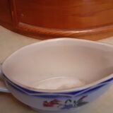 Gravy boat