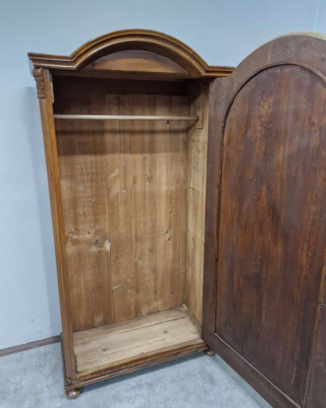 Unique walnut wardrobe Ludwikowska 2