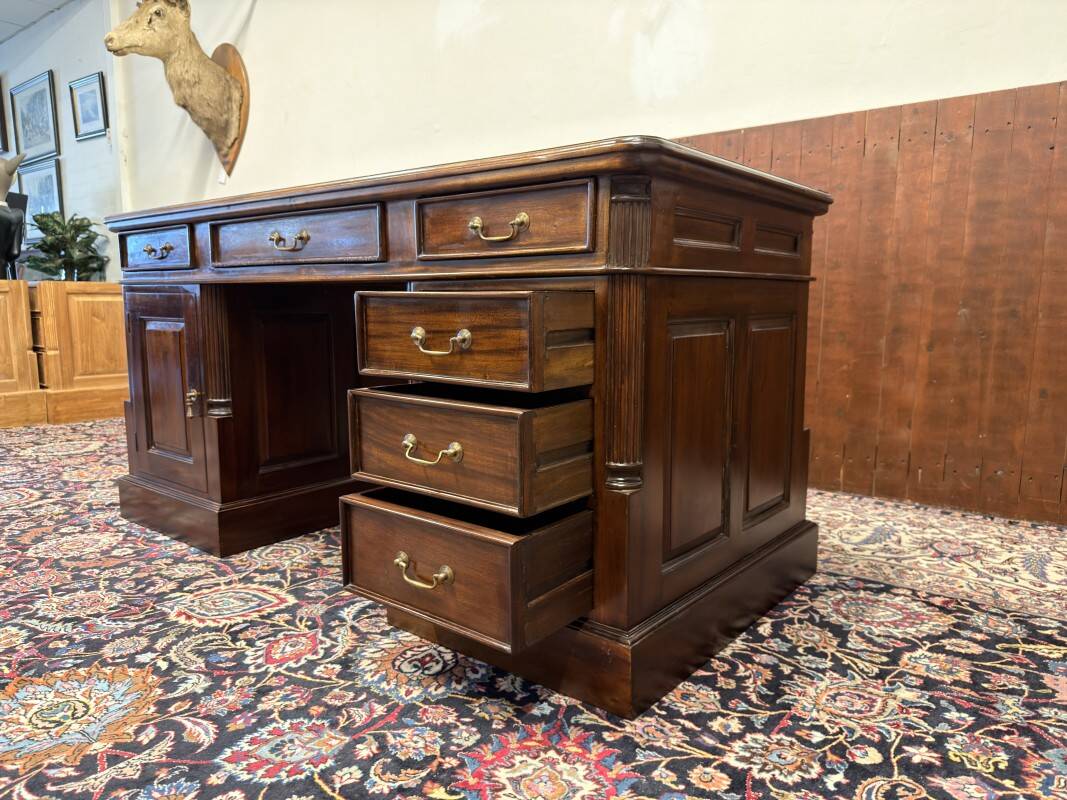 Classic English Chesterfield Desk