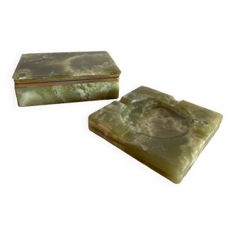 Cigarette box and ashtray in green onyx