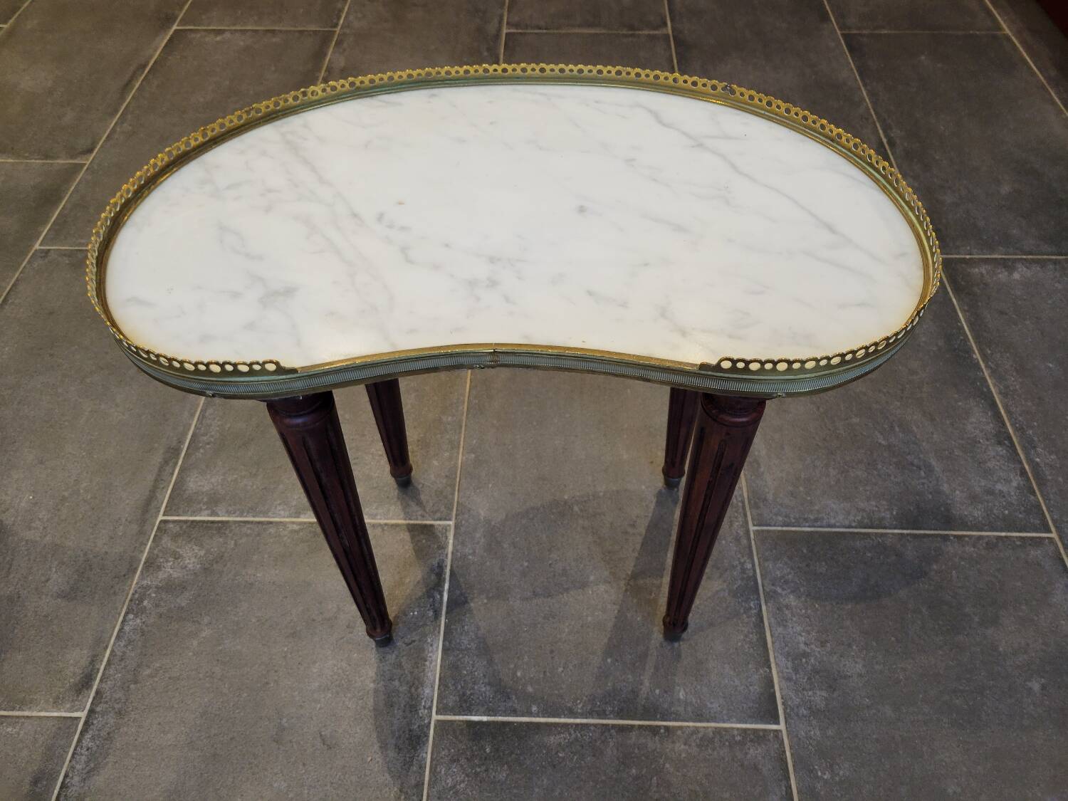 Carrara marble kidney table