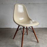 Set of 10 fibreglass & walnut DSW chairs, Charles & Ray Eames, Herman Miller, 60s-70s