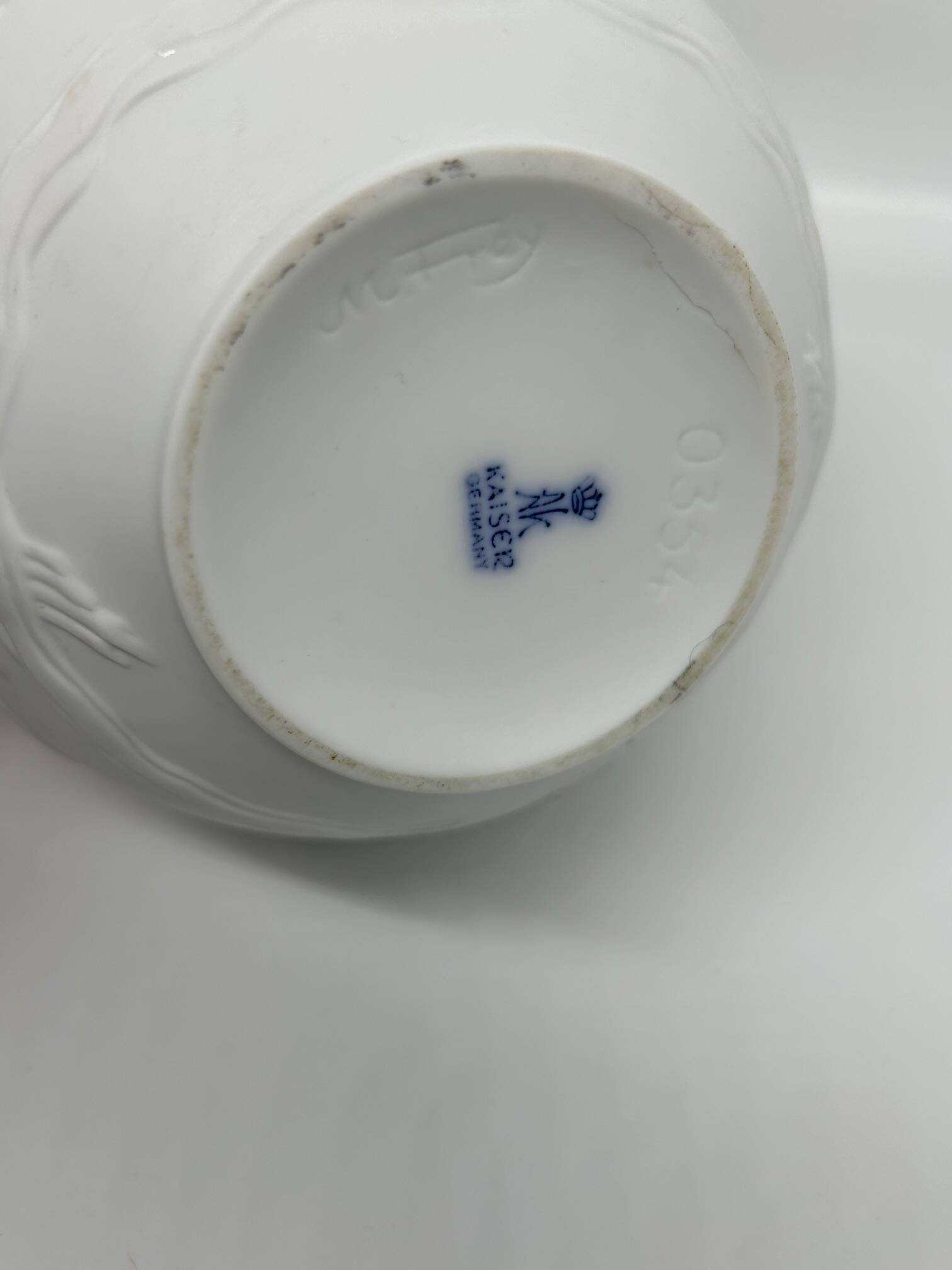 Kaiser biscuit porcelain vase