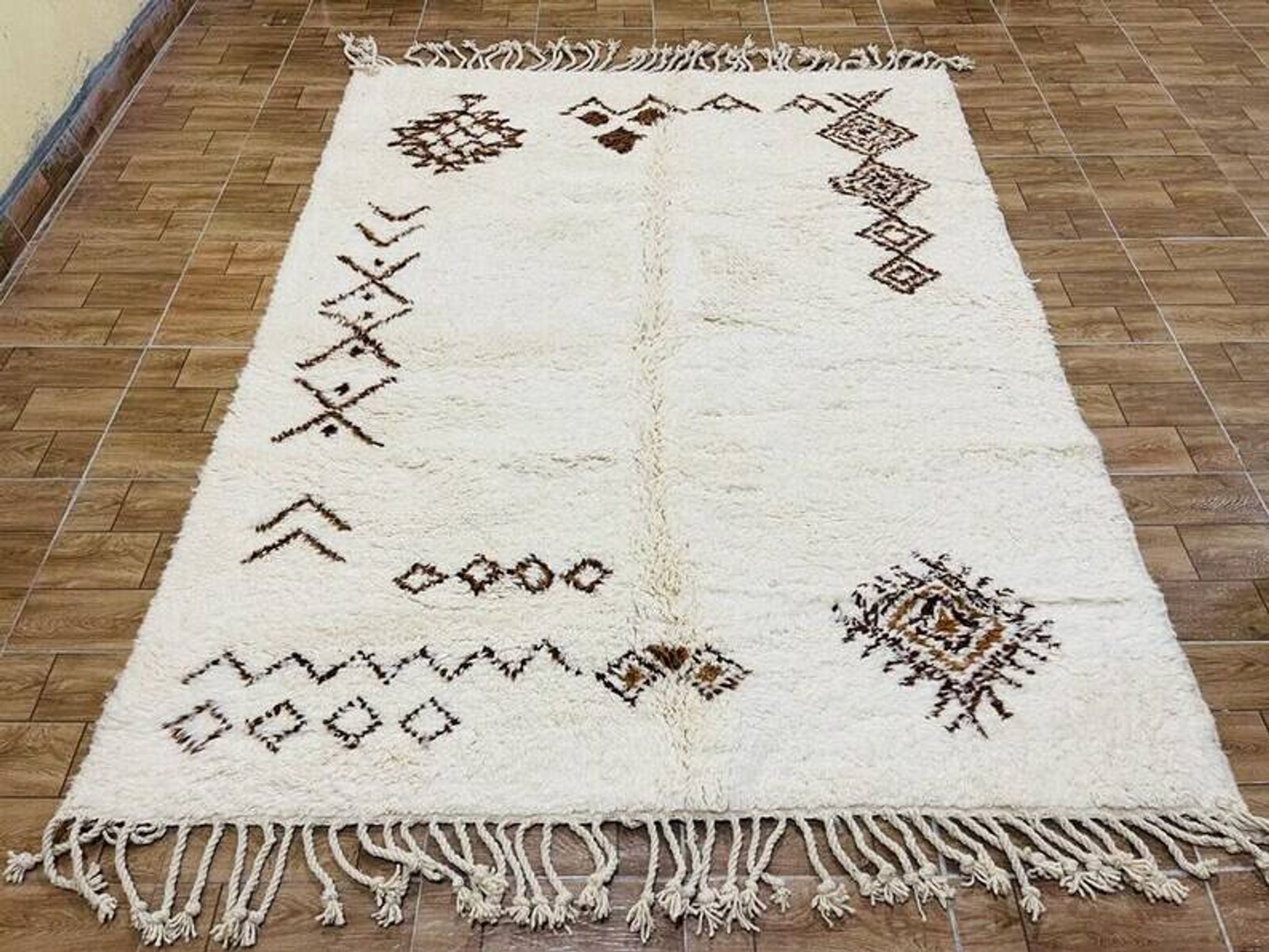 Moroccan handmade rug 250cmx150cm
