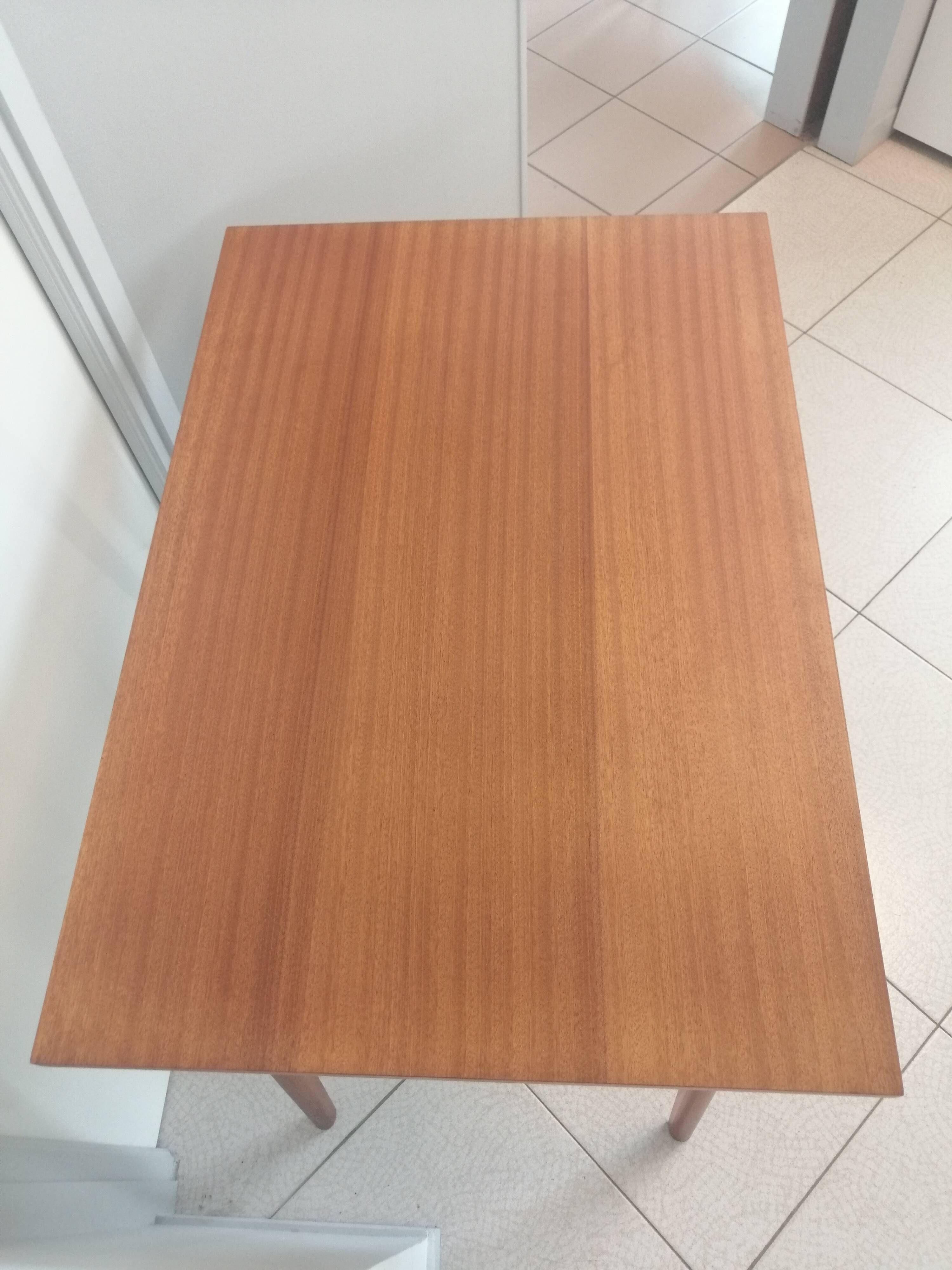 Table desk compass legs