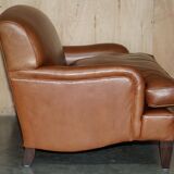 Two-seater leather armchair in Howard style by George Smith.