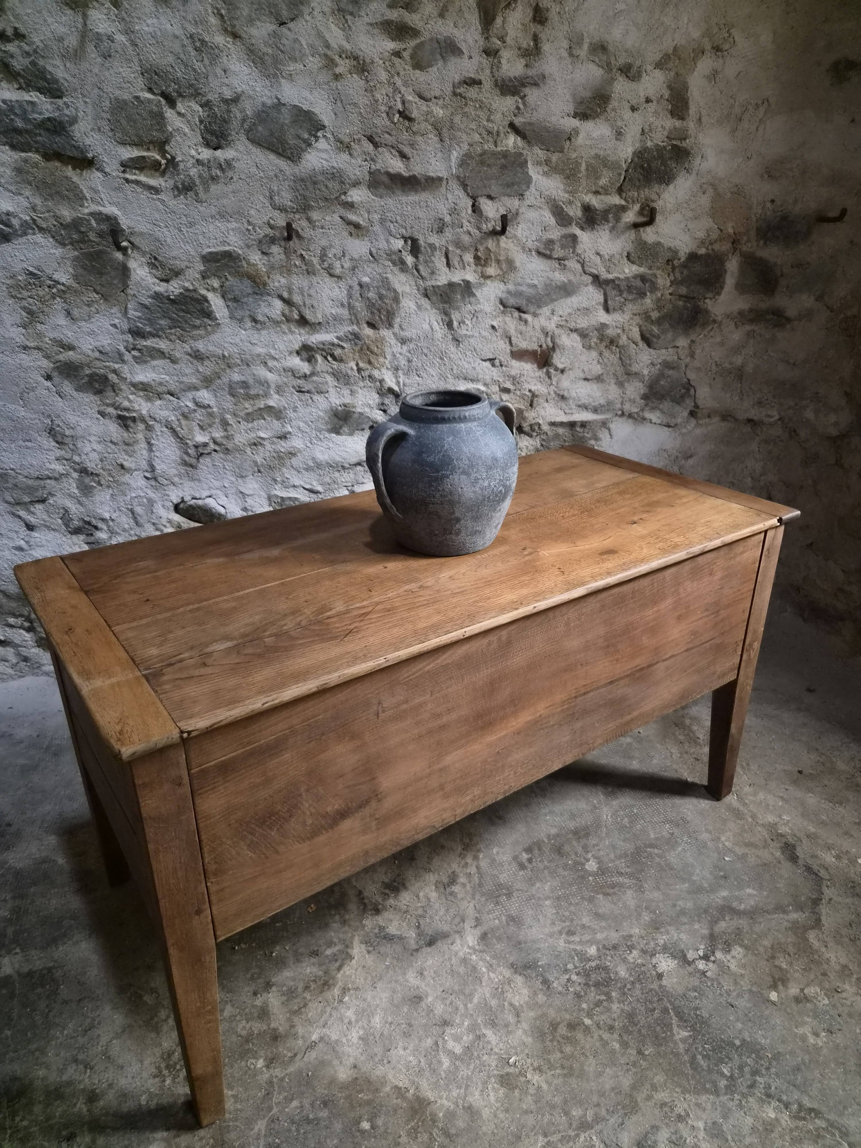 Antique French flour chest in oak – 19th-century farmhouse side table
