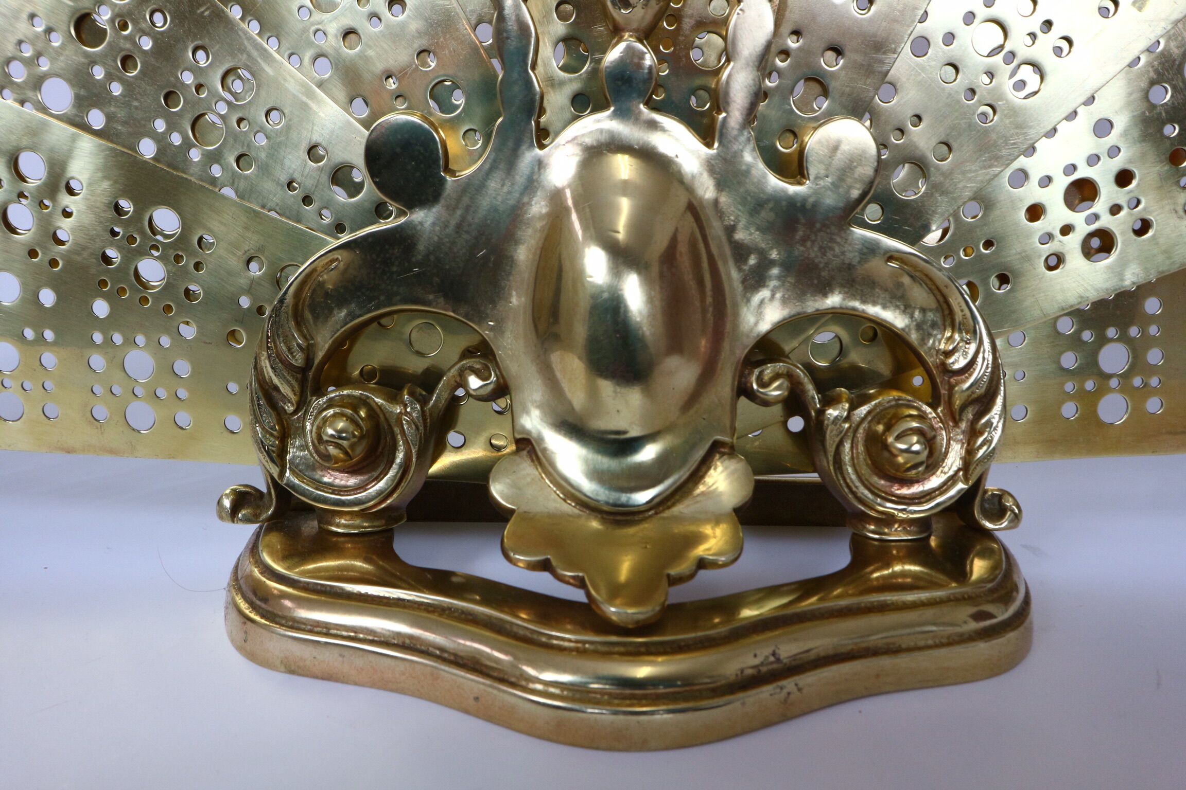 Fireplace peacock tail effect vintage, brass