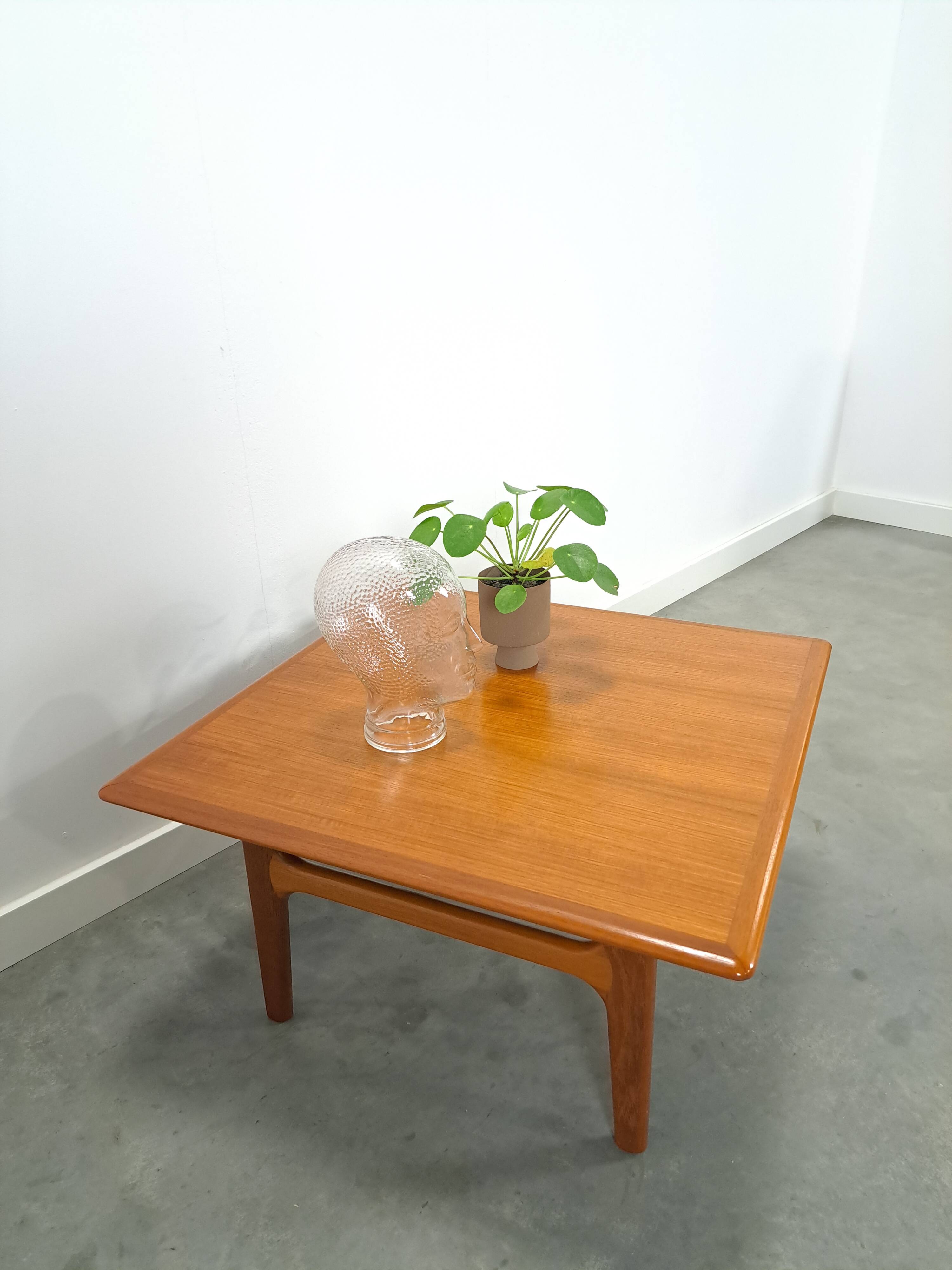 Teak Deens design Trioh salontafel, nr,3