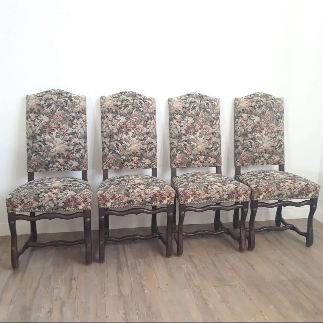 Chairs in the Louis XIII style