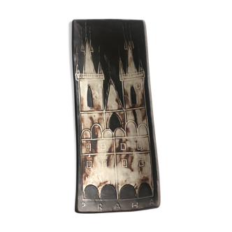 Empty zwaïm ceramic pocket from Czechoslovakia. Visual of Prague Cathedral year 40
