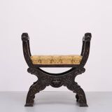 Tabouret victorien antique à décor de lions sculpté à la main, Hollande