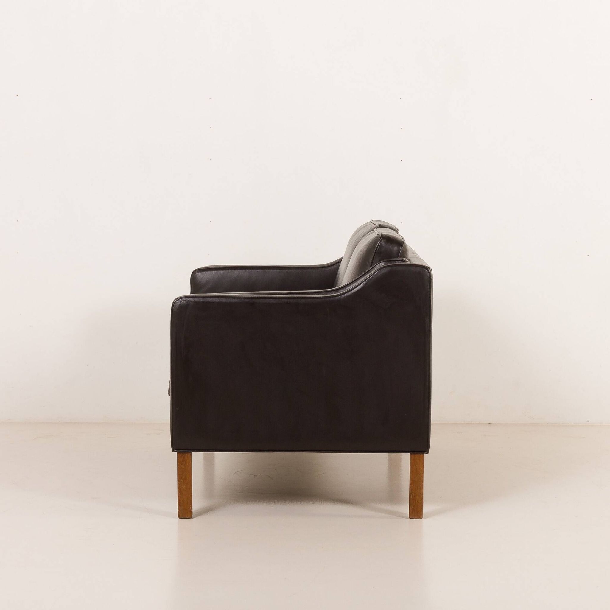 Danish black aniline leather sofa by Hurup, 1980s
