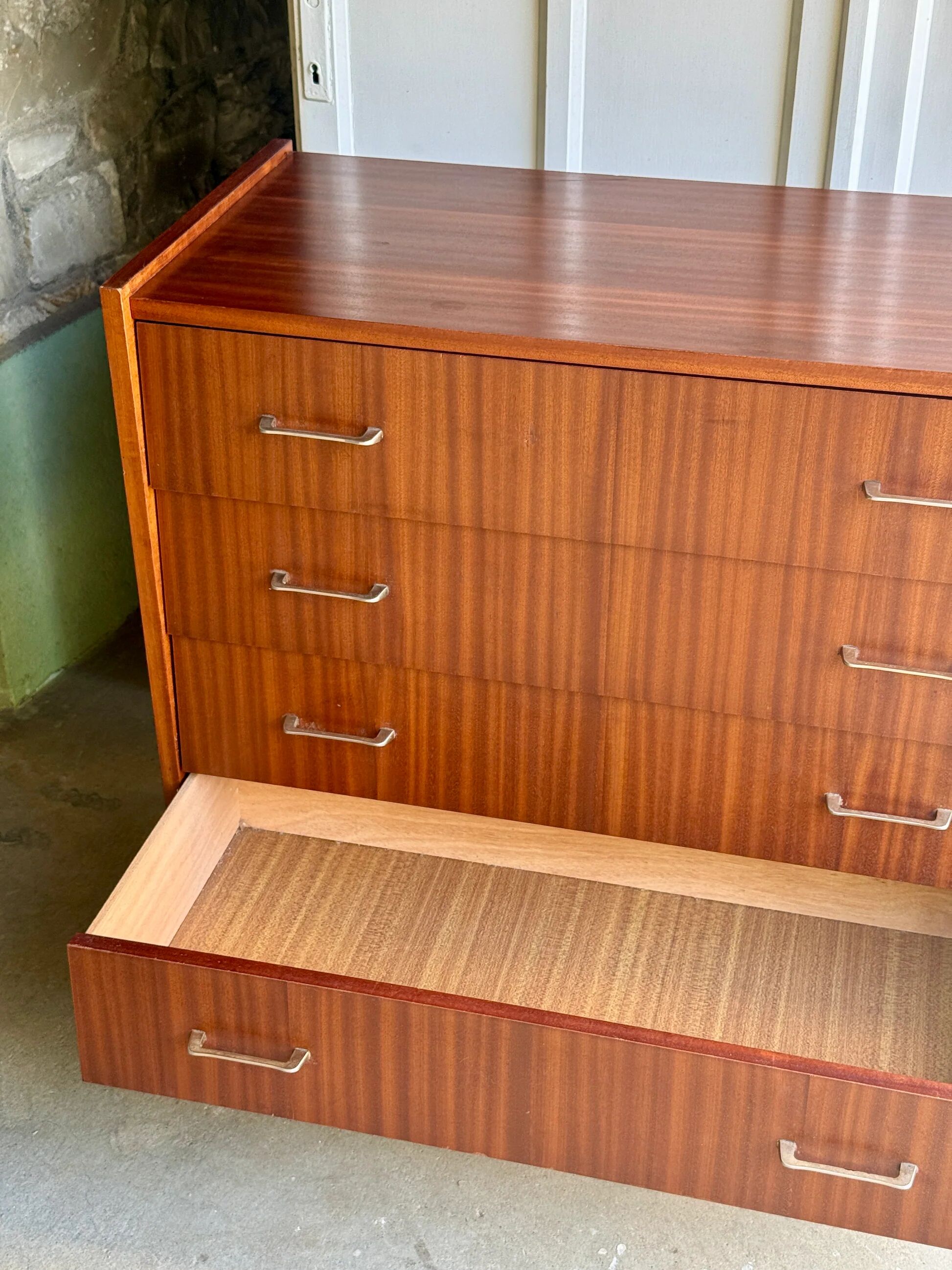 Mid-century commode style