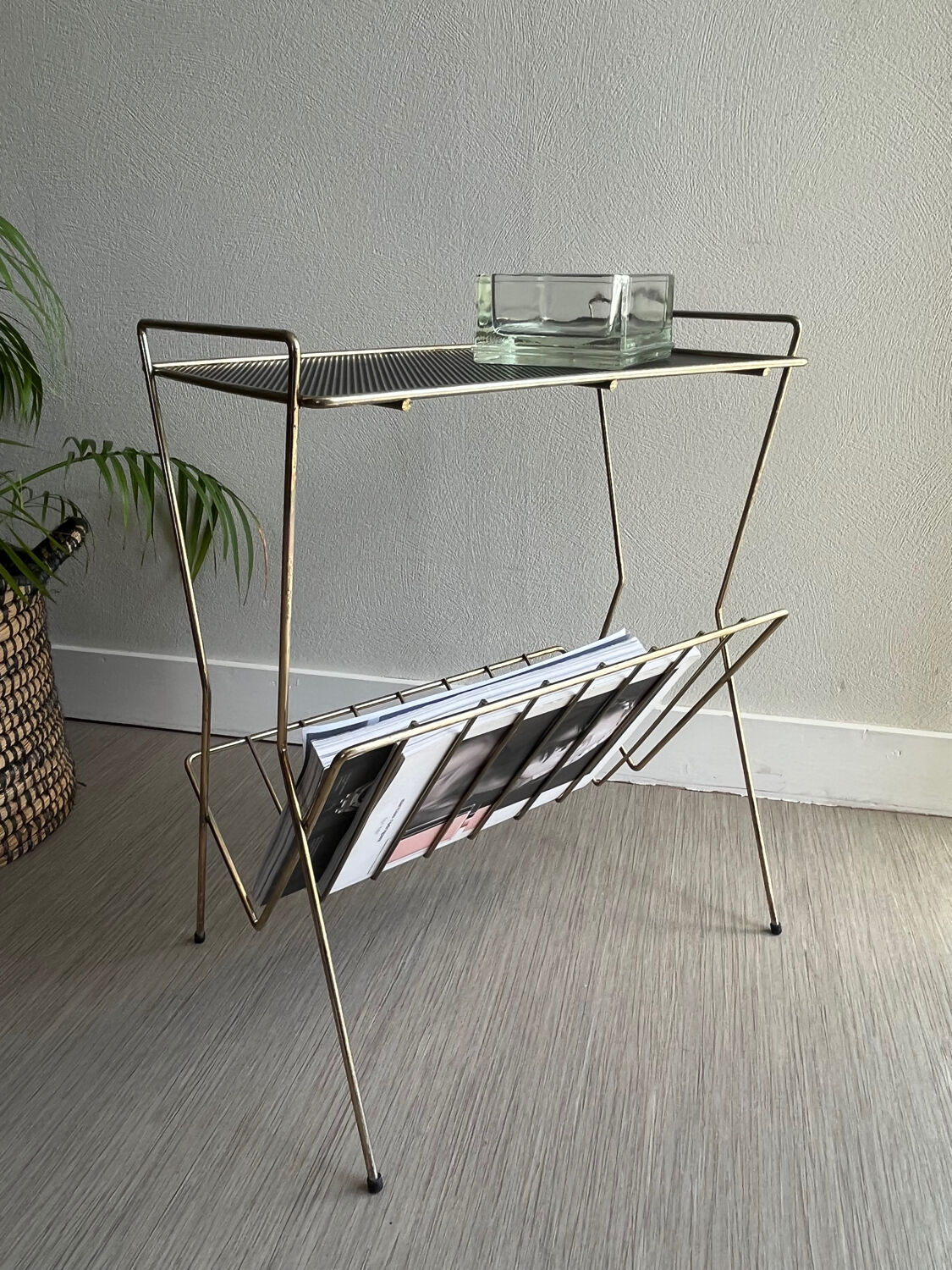 Vintage side table / gold end table / accent table