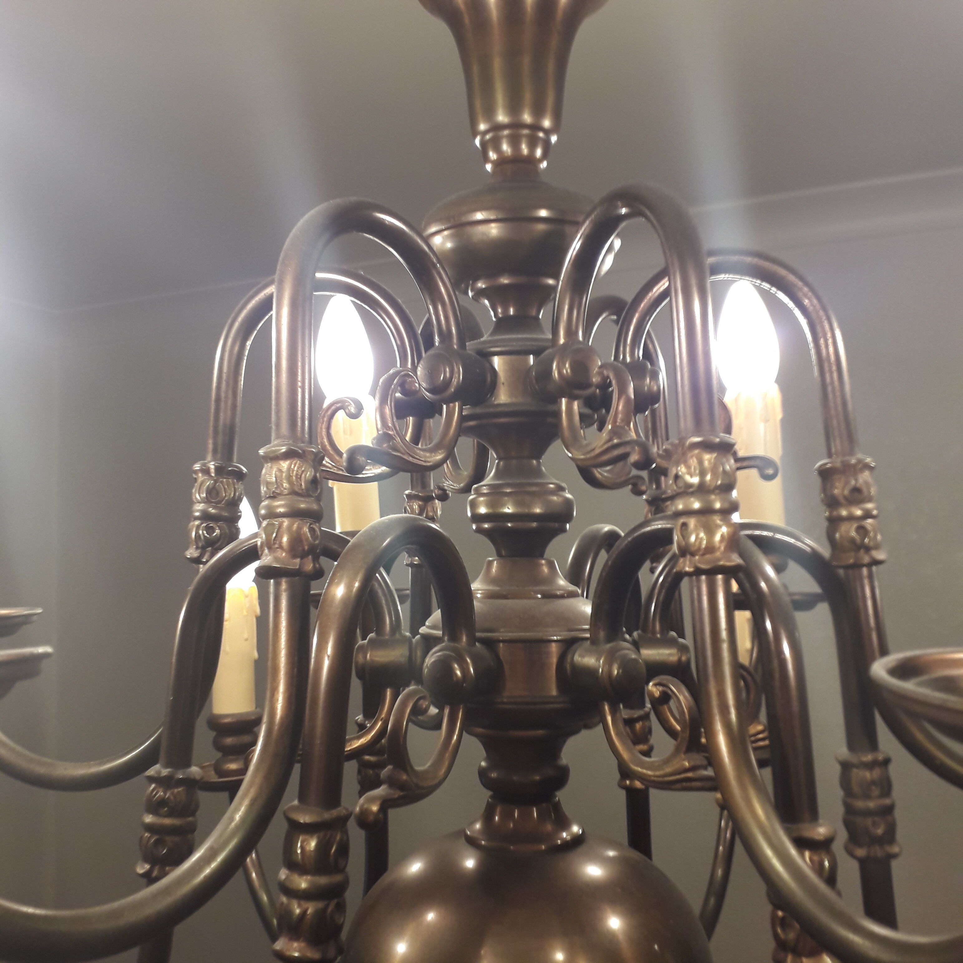 Two-storey chandelier Dutch style