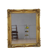 Miroir mural en bois doré du 19ème siècle