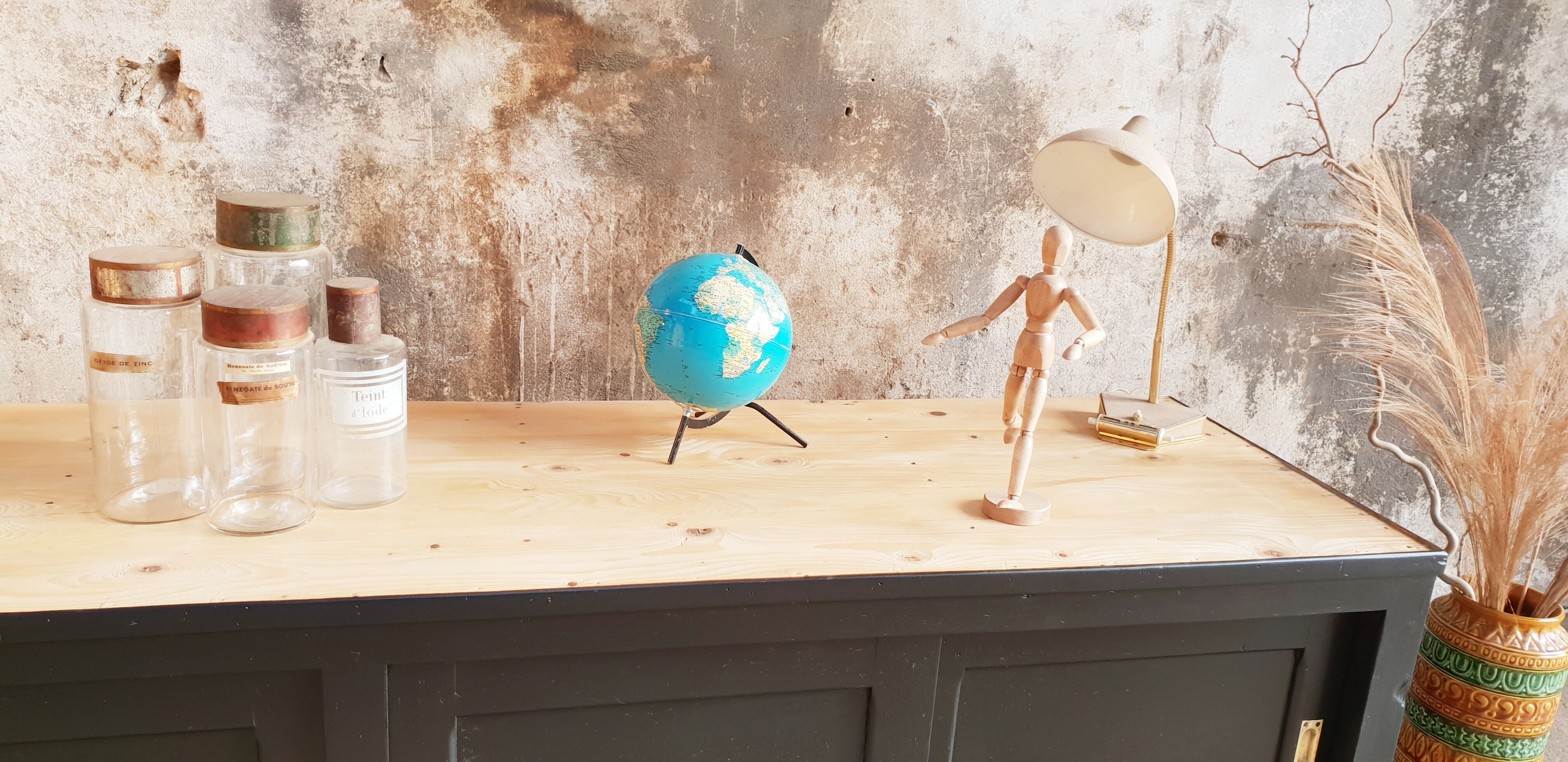 Trade furniture