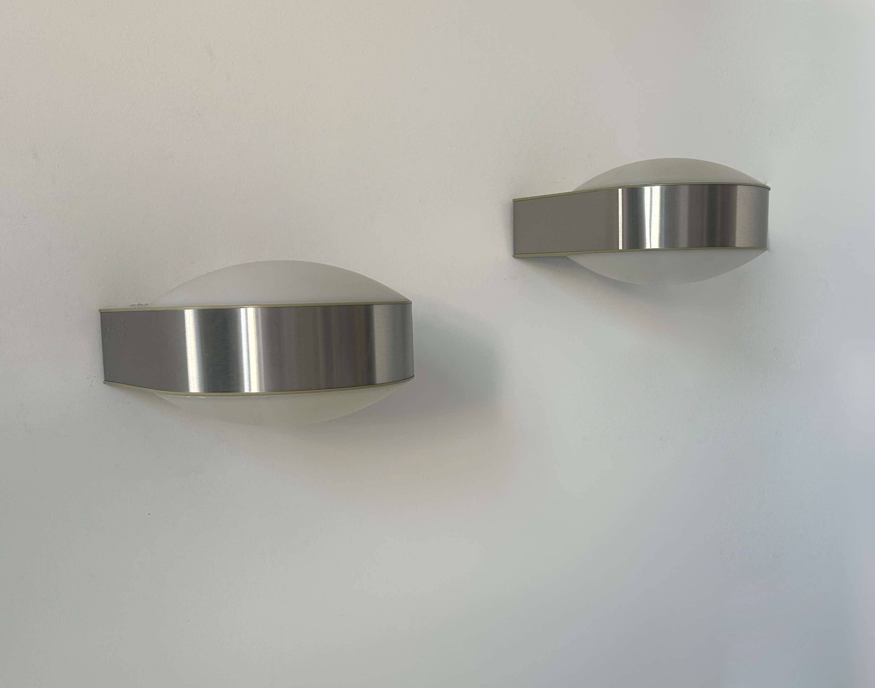 Pair of vintage modernist wall lights, Perspex, Holland 1980