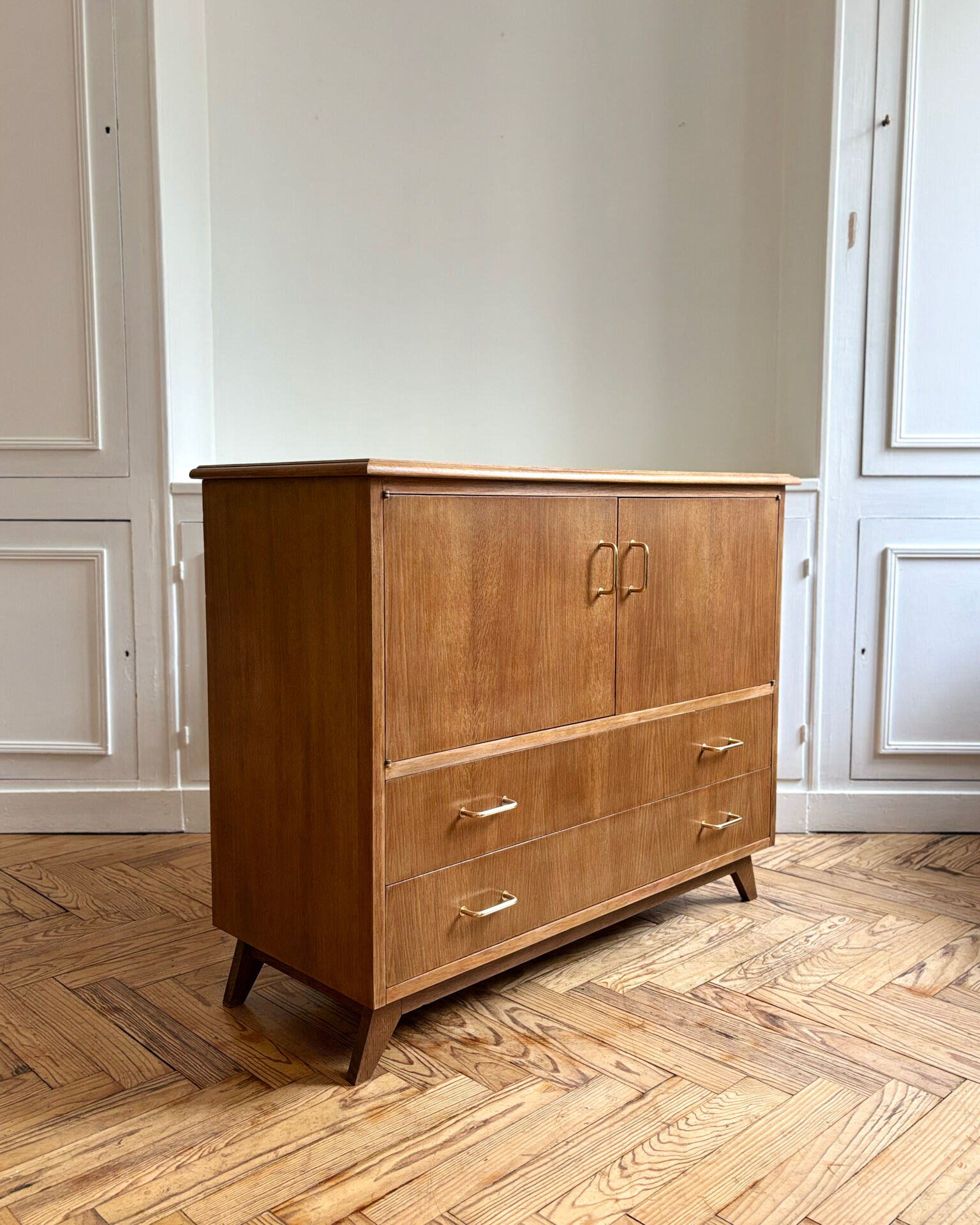 Vintage buffet
