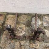 Pair of wrought iron chimney pegs